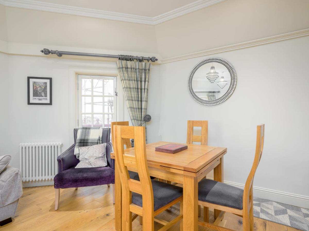 Pass The Keys Historic Ramsay Garden Apt With Balcony Views Edinburgh Luaran gambar