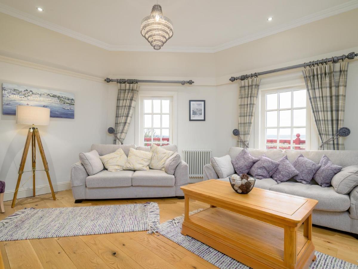 Pass The Keys Historic Ramsay Garden Apt With Balcony Views Edinburgh Luaran gambar