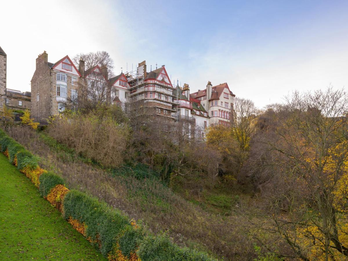 Pass The Keys Historic Ramsay Garden Apt With Balcony Views Edinburgh Luaran gambar